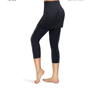 Frank Lyman Design Black Skirted Leggings